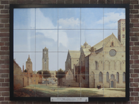 901456 Afbeelding van het tegelplateau met een replica van het schilderij 'Mariaplaats en Mariakerk te Utrecht', van ...